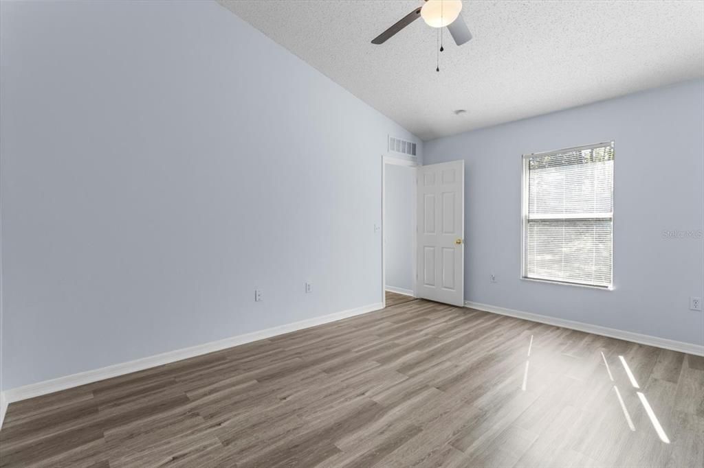 Active With Contract: $247,000 (3 beds, 2 baths, 1416 Square Feet)