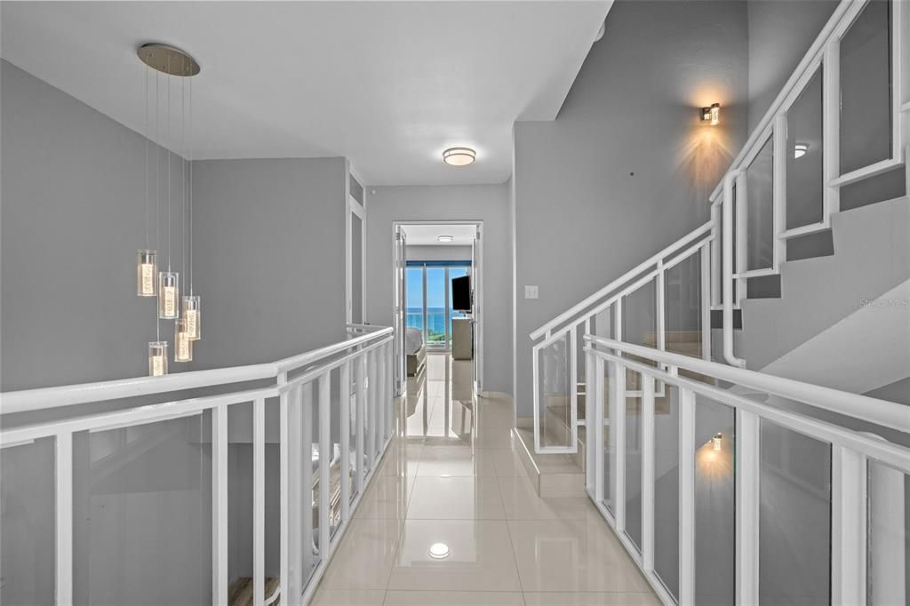 For Sale: $1,250,000 (3 beds, 2 baths, 2400 Square Feet)