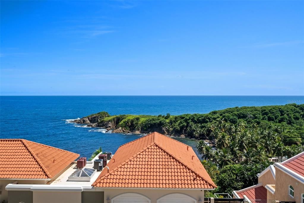 For Sale: $1,250,000 (3 beds, 2 baths, 2400 Square Feet)