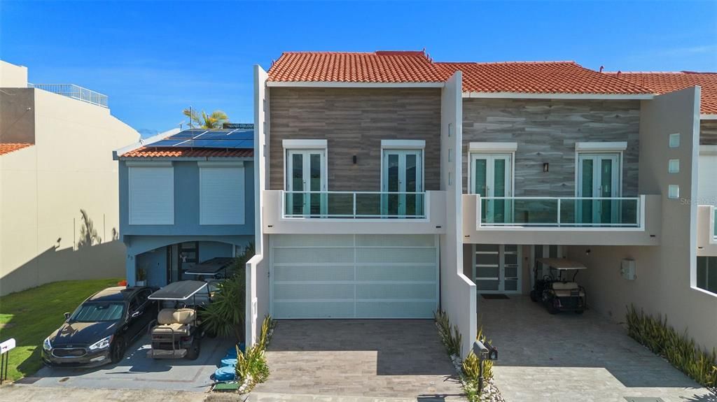 For Sale: $1,250,000 (3 beds, 2 baths, 2400 Square Feet)