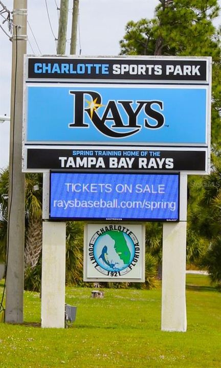 Activo con contrato: $280,000 (3 camas, 2 baños, 1925 Pies cuadrados)