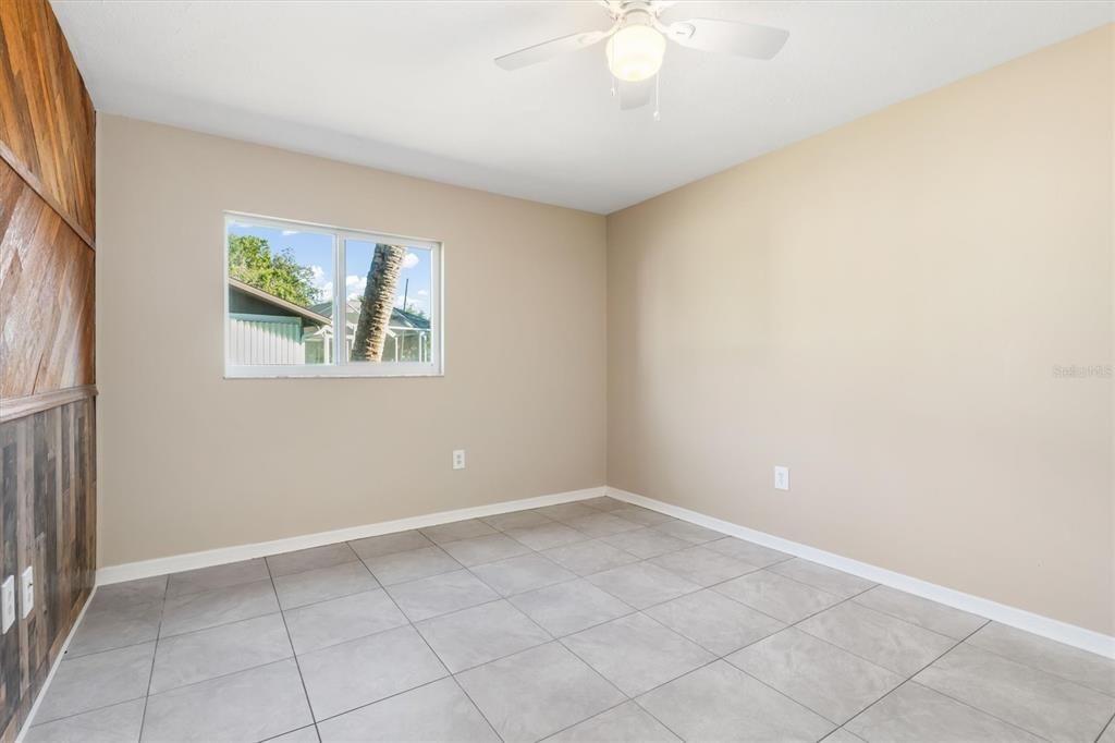 Activo con contrato: $280,000 (3 camas, 2 baños, 1925 Pies cuadrados)