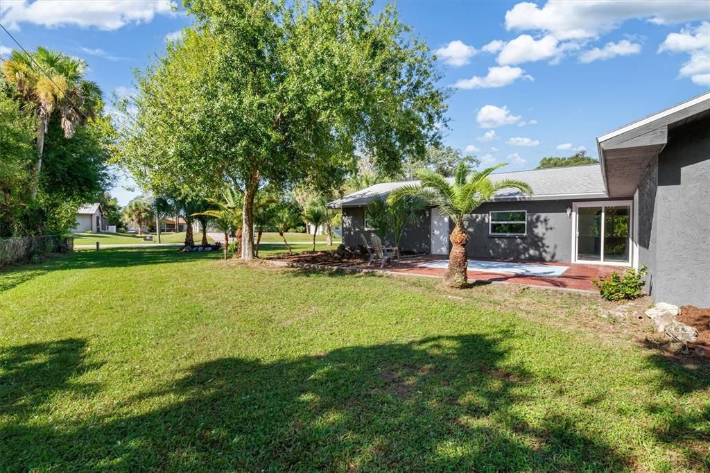 Activo con contrato: $280,000 (3 camas, 2 baños, 1925 Pies cuadrados)