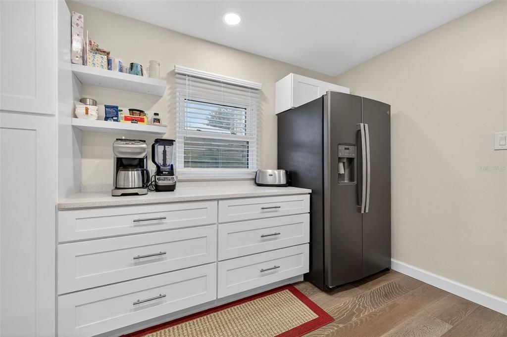 For Rent: $4,150 (4 beds, 3 baths, 1590 Square Feet)