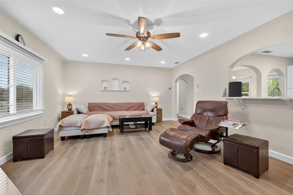 For Rent: $4,150 (4 beds, 3 baths, 1590 Square Feet)