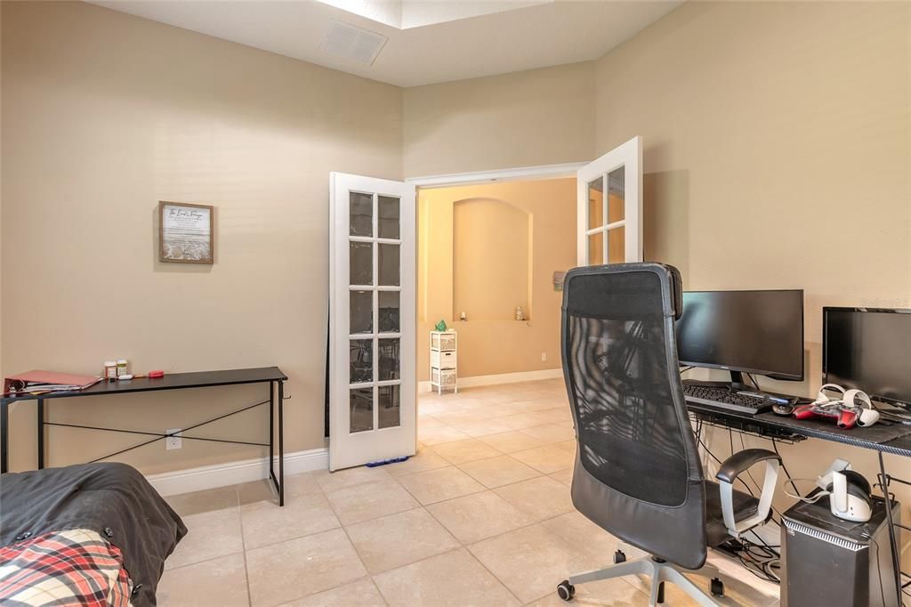 For Sale: $369,000 (3 beds, 2 baths, 2029 Square Feet)