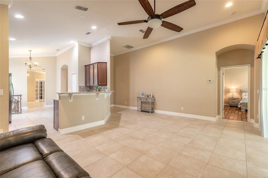 For Sale: $369,000 (3 beds, 2 baths, 2029 Square Feet)