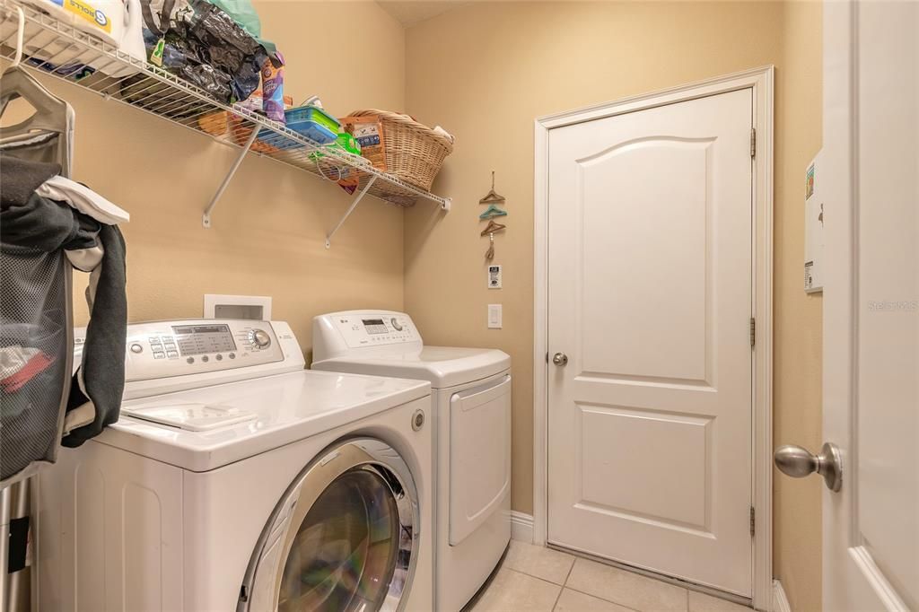 For Sale: $369,000 (3 beds, 2 baths, 2029 Square Feet)