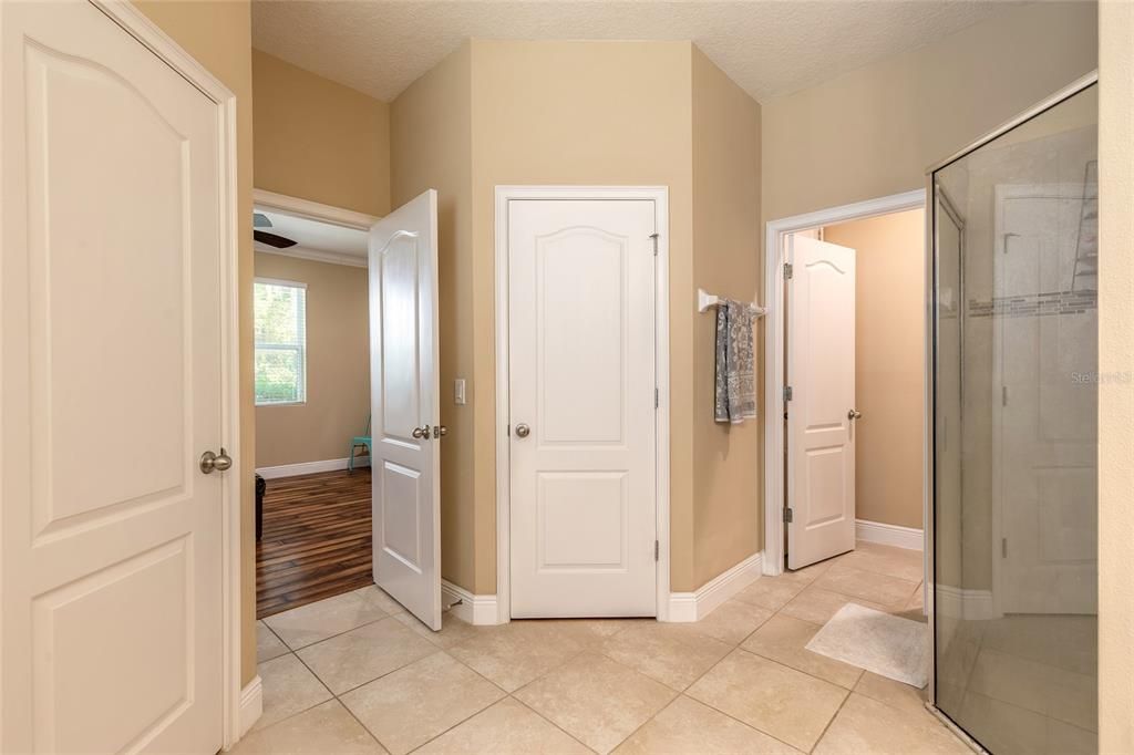 For Sale: $369,000 (3 beds, 2 baths, 2029 Square Feet)