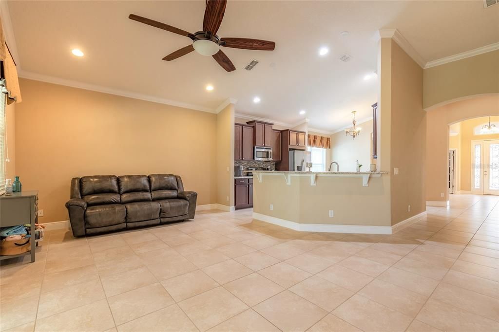 For Sale: $369,000 (3 beds, 2 baths, 2029 Square Feet)