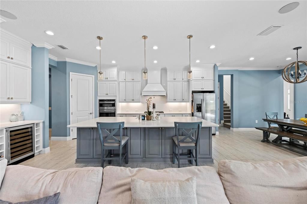 For Sale: $899,000 (5 beds, 4 baths, 3706 Square Feet)