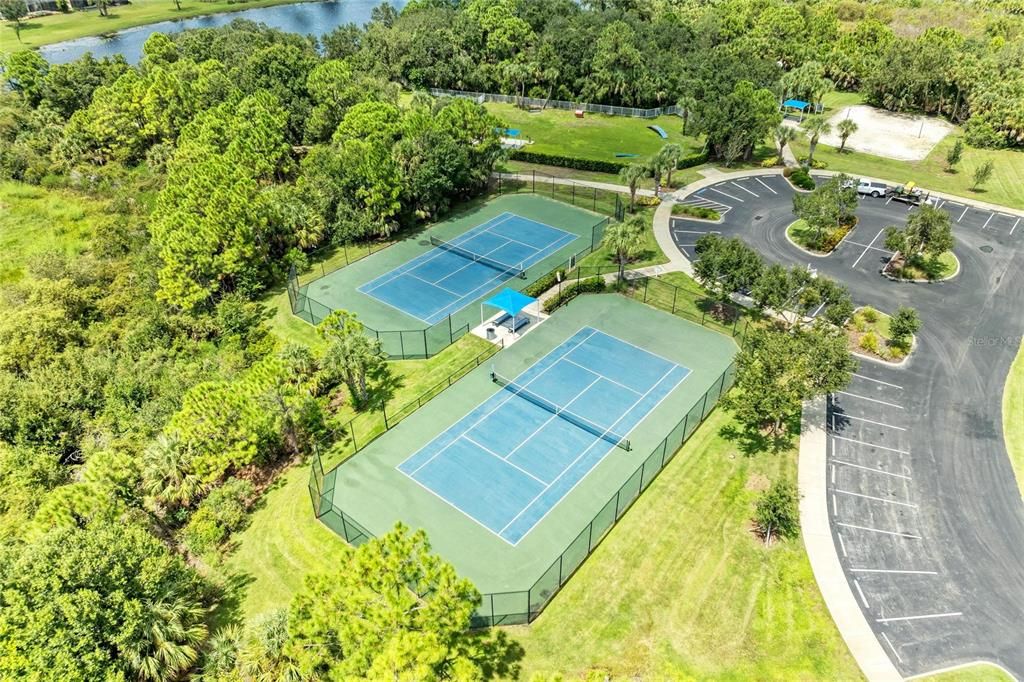 For Sale: $899,000 (5 beds, 4 baths, 3706 Square Feet)