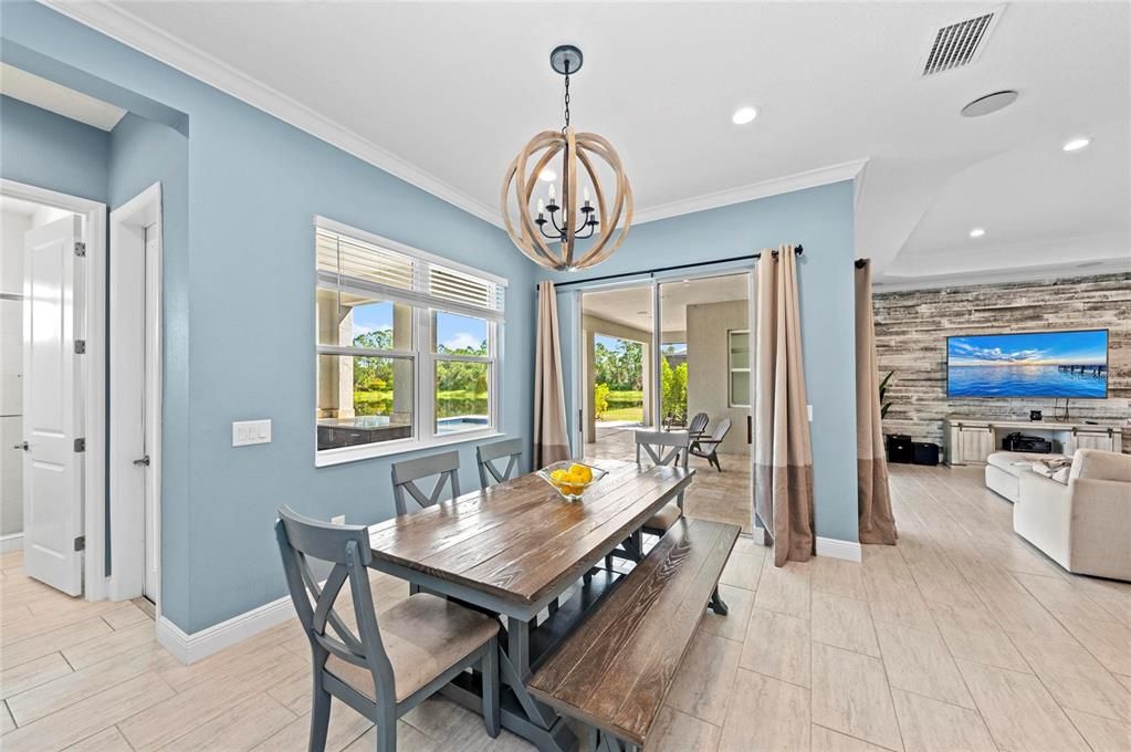 For Sale: $899,000 (5 beds, 4 baths, 3706 Square Feet)