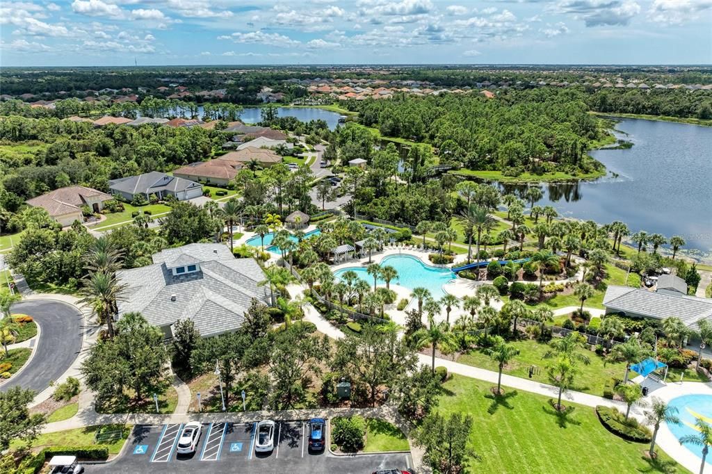 For Sale: $899,000 (5 beds, 4 baths, 3706 Square Feet)