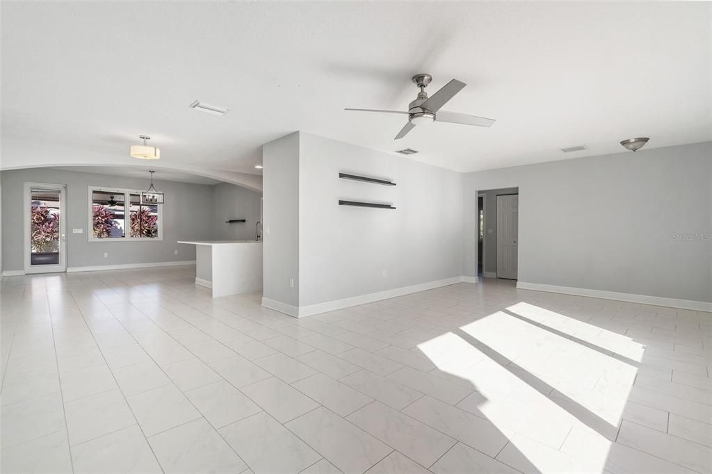 Active With Contract: $625,500 (5 beds, 3 baths, 2484 Square Feet)