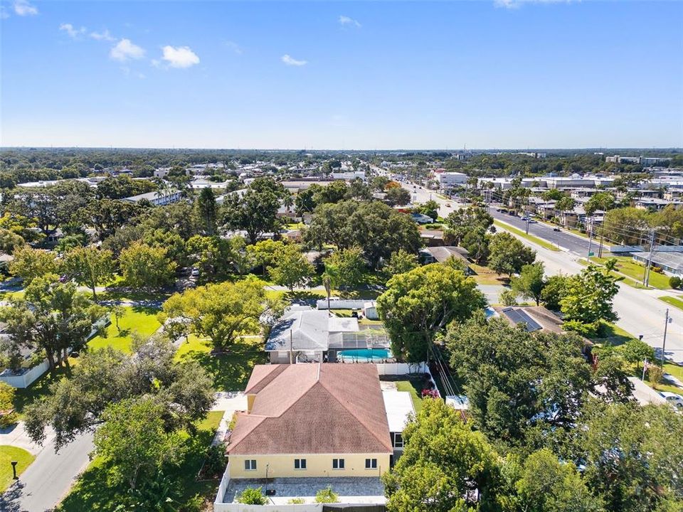 Active With Contract: $625,500 (5 beds, 3 baths, 2484 Square Feet)