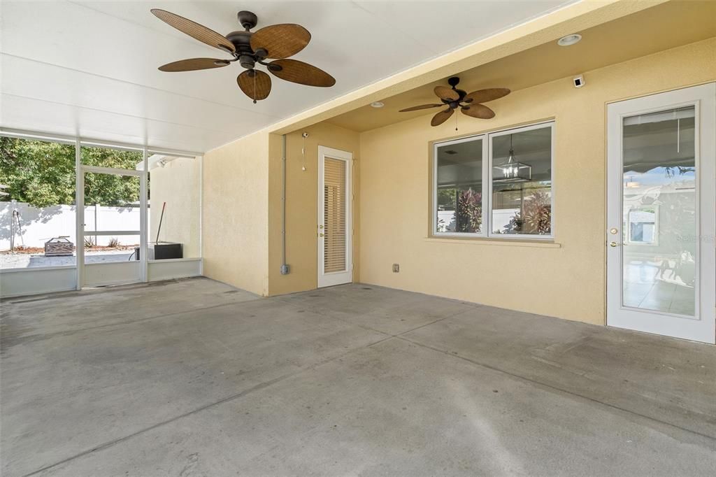 Active With Contract: $625,500 (5 beds, 3 baths, 2484 Square Feet)