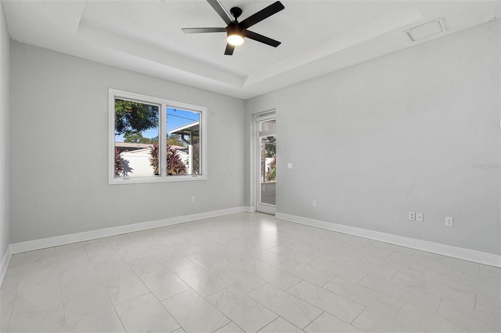 Active With Contract: $625,500 (5 beds, 3 baths, 2484 Square Feet)