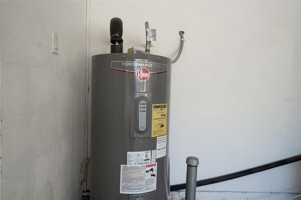 Active With Contract: $625,500 (5 beds, 3 baths, 2484 Square Feet)