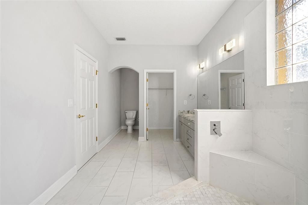 Active With Contract: $625,500 (5 beds, 3 baths, 2484 Square Feet)