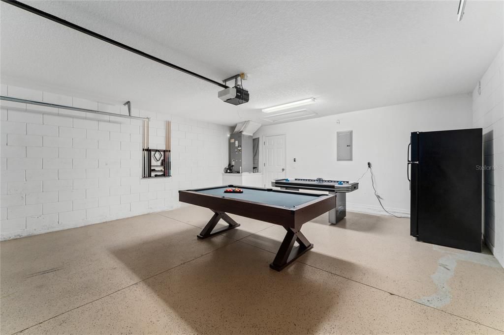 For Sale: $449,990 (4 beds, 2 baths, 1397 Square Feet)