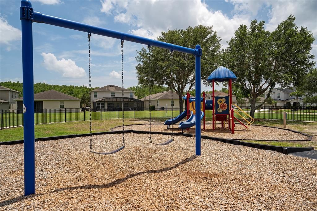 For Sale: $449,990 (4 beds, 2 baths, 1397 Square Feet)