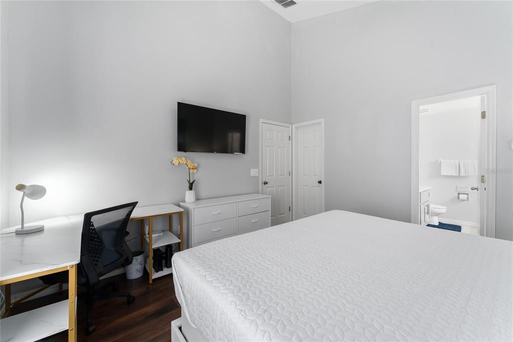 For Sale: $449,990 (4 beds, 2 baths, 1397 Square Feet)