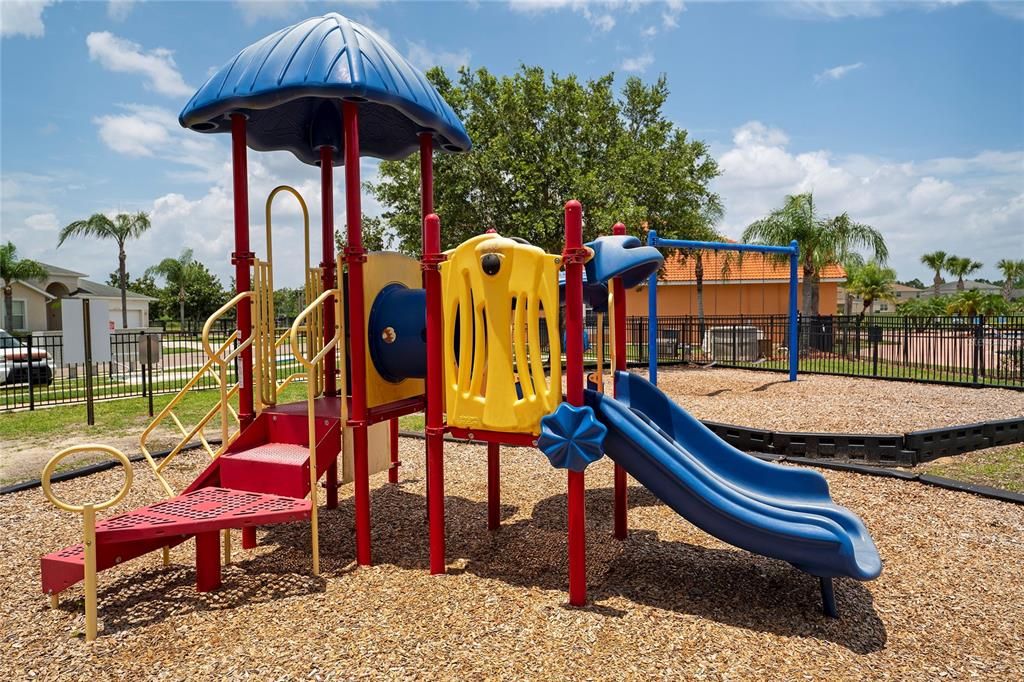 For Sale: $449,990 (4 beds, 2 baths, 1397 Square Feet)