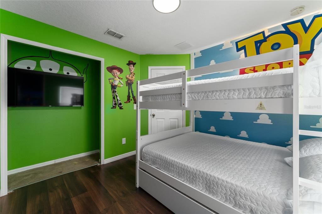 For Sale: $449,990 (4 beds, 2 baths, 1397 Square Feet)