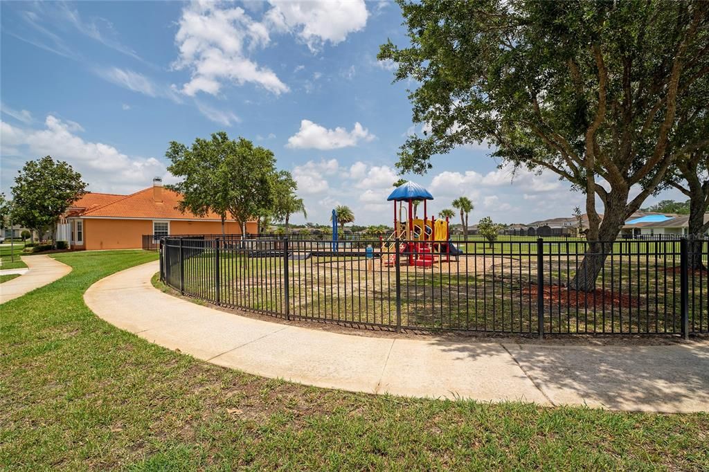 For Sale: $449,990 (4 beds, 2 baths, 1397 Square Feet)