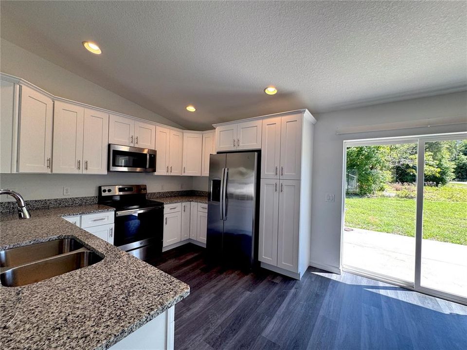 En Renta: $1,600 (3 camas, 2 baños, 1319 Pies cuadrados)