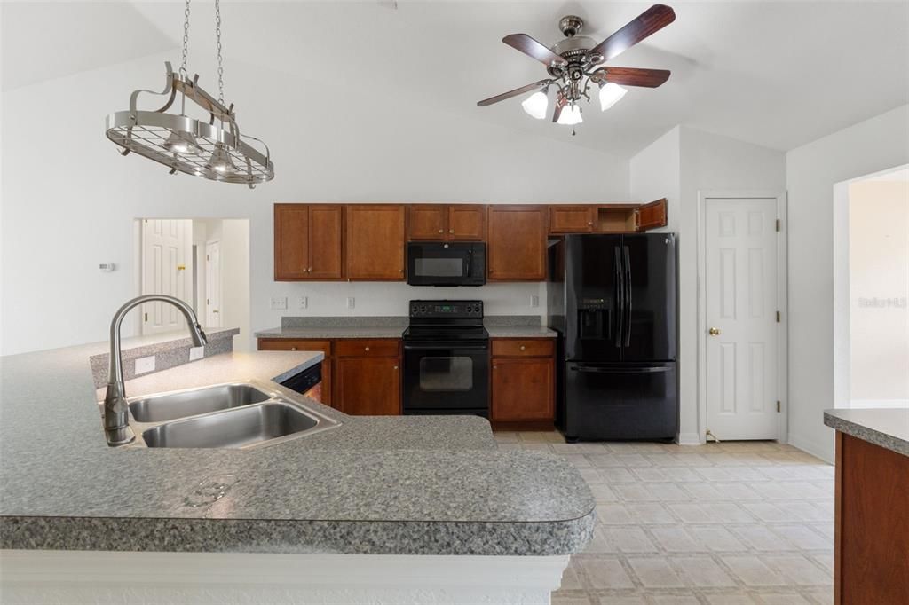 Active With Contract: $349,000 (4 beds, 3 baths, 2455 Square Feet)