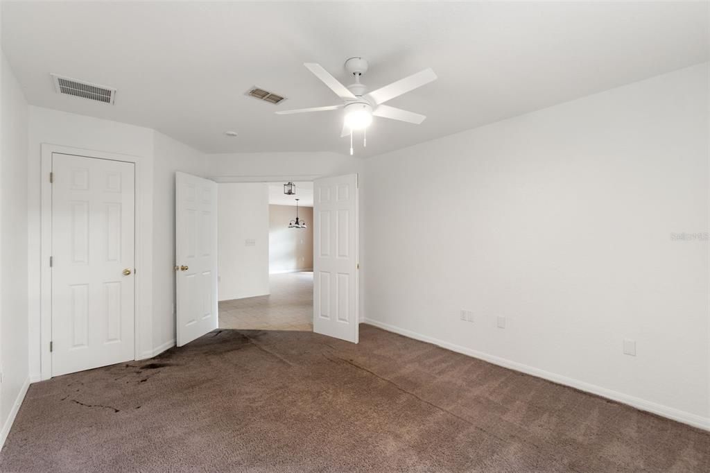 Active With Contract: $349,000 (4 beds, 3 baths, 2455 Square Feet)