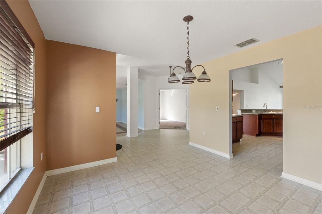 Active With Contract: $349,000 (4 beds, 3 baths, 2455 Square Feet)