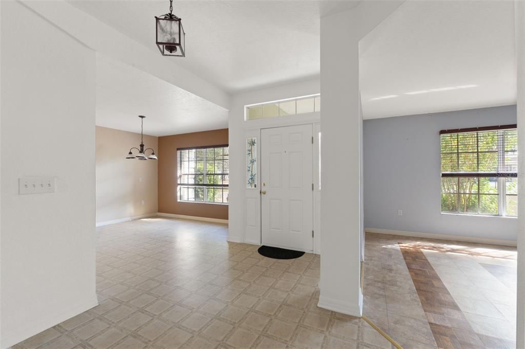 Active With Contract: $349,000 (4 beds, 3 baths, 2455 Square Feet)