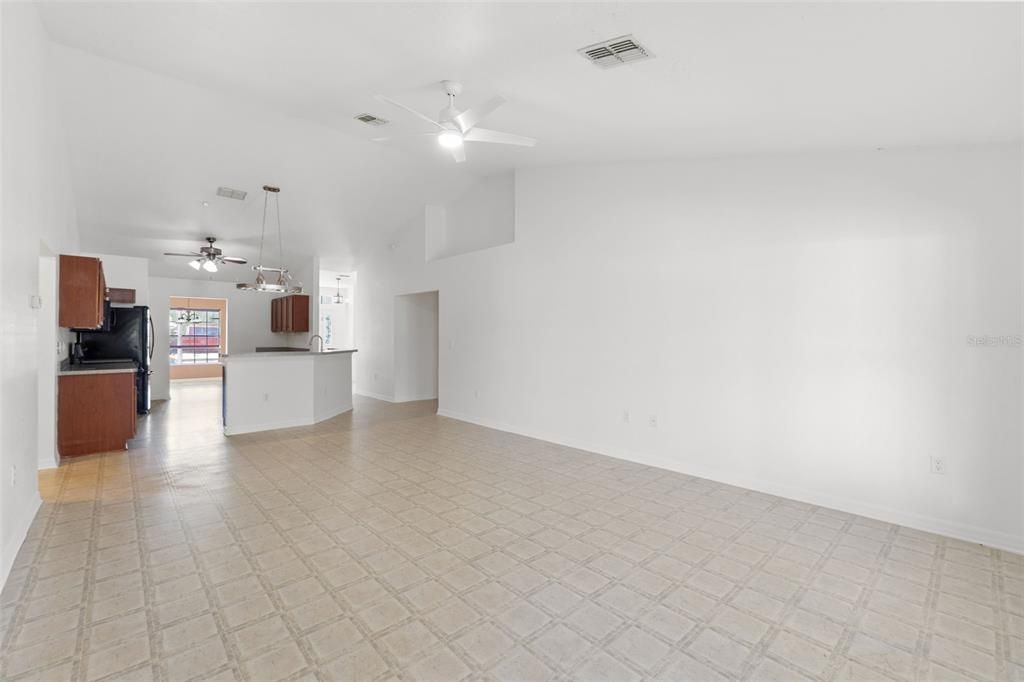 Active With Contract: $349,000 (4 beds, 3 baths, 2455 Square Feet)