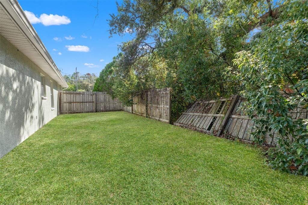 Active With Contract: $349,000 (4 beds, 3 baths, 2455 Square Feet)