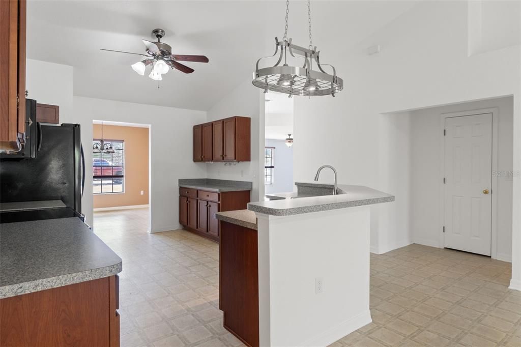 Active With Contract: $349,000 (4 beds, 3 baths, 2455 Square Feet)