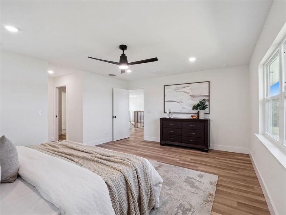 待售: $975,000 (4 贝兹, 3 浴室, 2859 平方英尺)