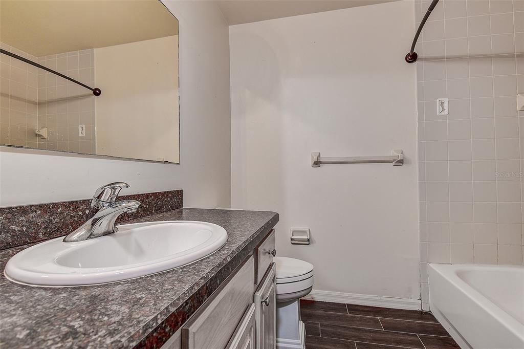 En Venta: $429,900 (3 camas, 2 baños, 2049 Pies cuadrados)