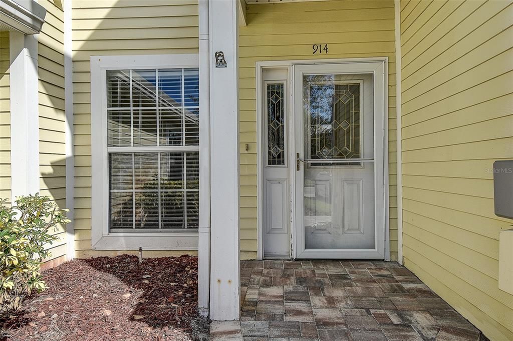 En Venta: $429,900 (3 camas, 2 baños, 2049 Pies cuadrados)