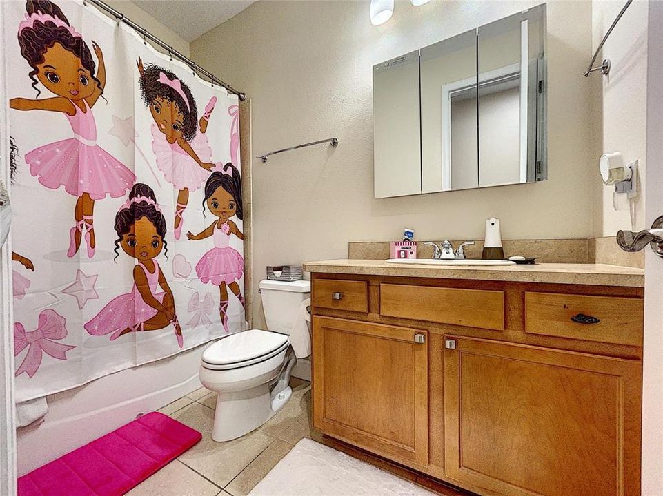 En Renta: $3,700 (3 camas, 2 baños, 1914 Pies cuadrados)