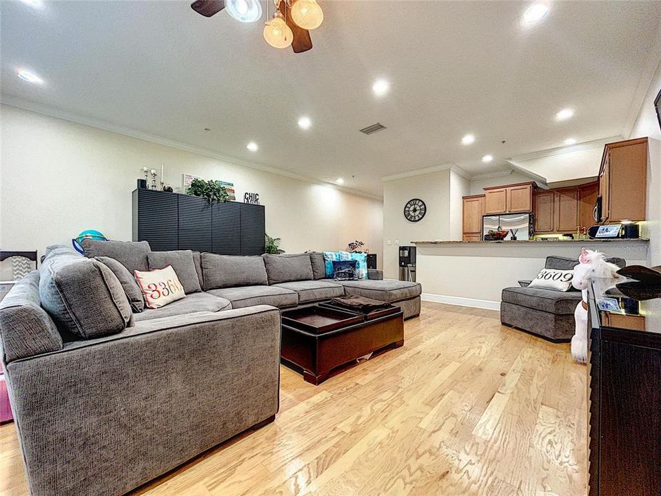 En Renta: $3,700 (3 camas, 2 baños, 1914 Pies cuadrados)