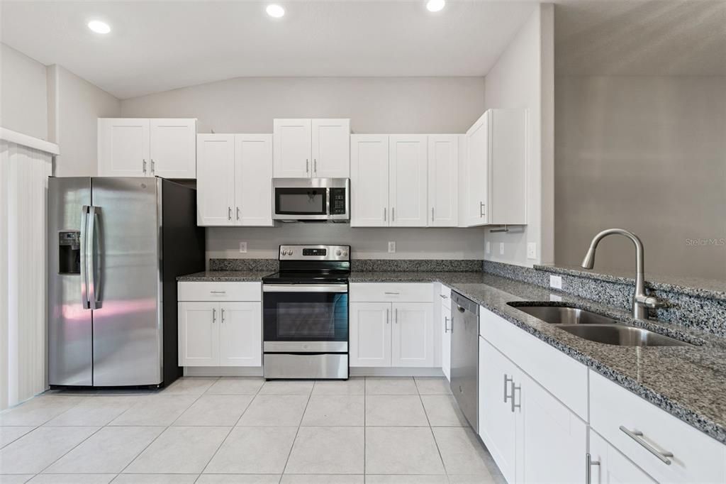 Active With Contract: $238,000 (3 beds, 2 baths, 1495 Square Feet)