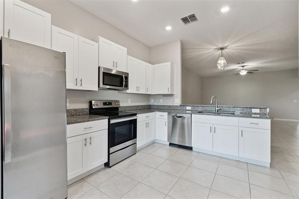 Active With Contract: $238,000 (3 beds, 2 baths, 1495 Square Feet)