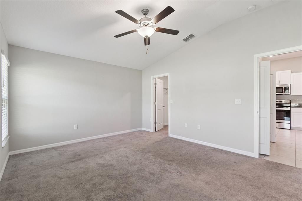Active With Contract: $238,000 (3 beds, 2 baths, 1495 Square Feet)