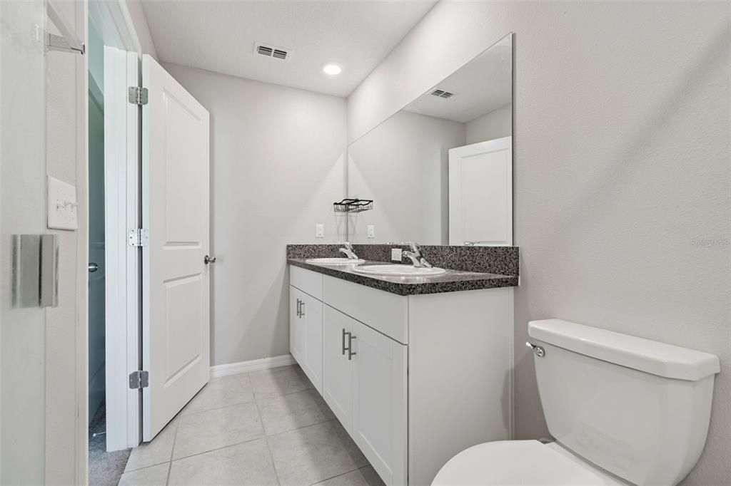 Active With Contract: $238,000 (3 beds, 2 baths, 1495 Square Feet)