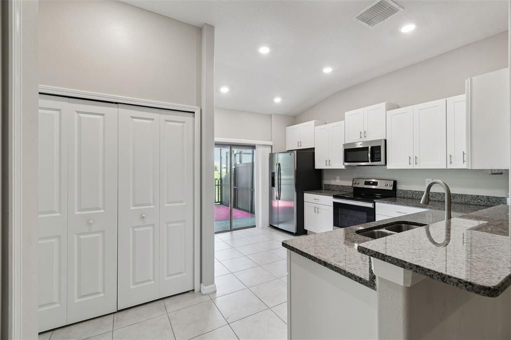 Active With Contract: $238,000 (3 beds, 2 baths, 1495 Square Feet)