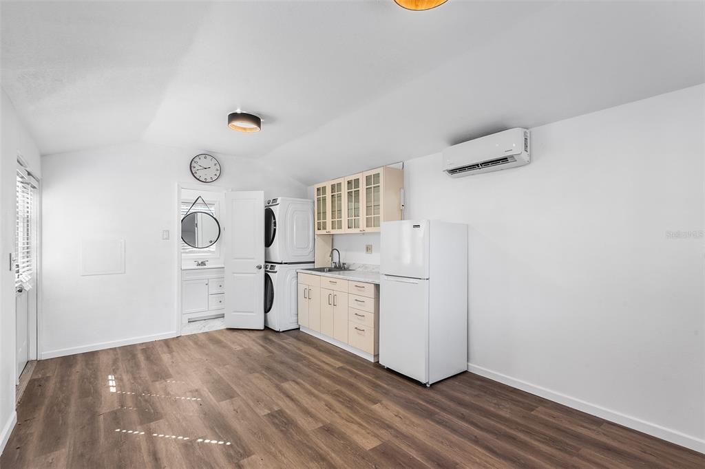 На продажу: $574,900 (4 спален, 2 ванн, 1485 Квадратных фут)