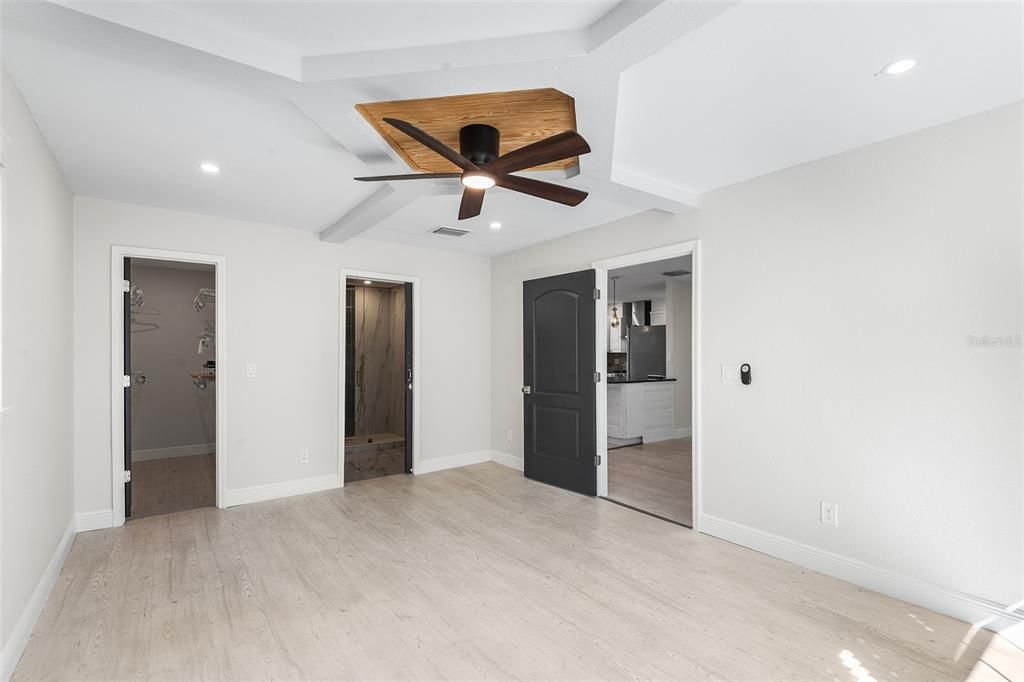 На продажу: $574,900 (4 спален, 2 ванн, 1485 Квадратных фут)